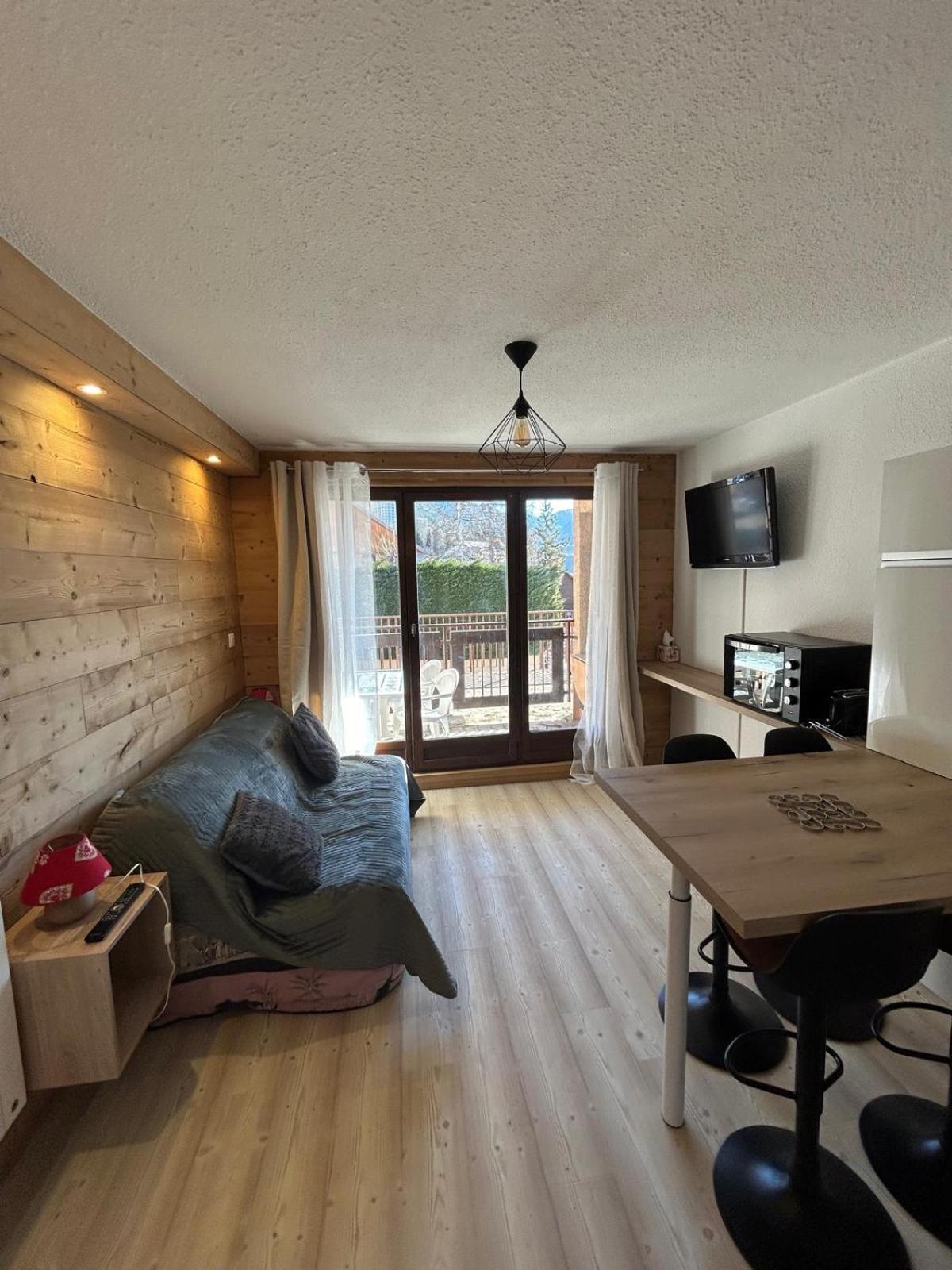 Chaleureux Appartement Moderne Briançon Esterno foto